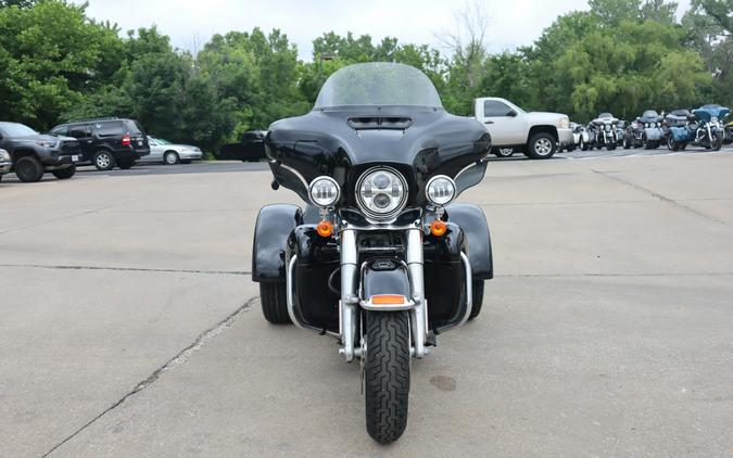 2018 Harley-Davidson Tri Glide Ultra Vivid Black