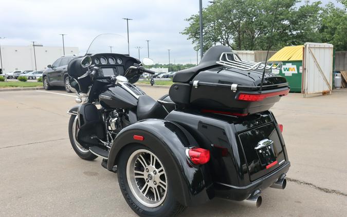 2018 Harley-Davidson Tri Glide Ultra FLHTCUTG