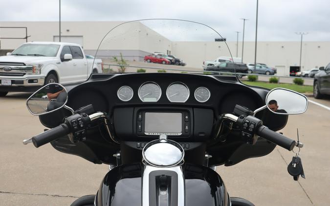 2018 Harley-Davidson Tri Glide Ultra FLHTCUTG
