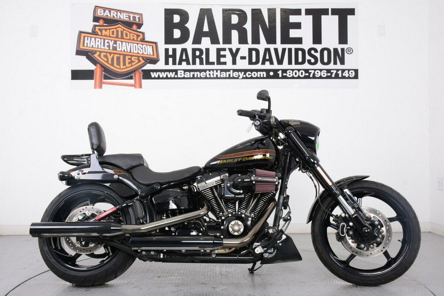 2016 Harley-Davidson FXSE CVO™ Pro Street Breakout