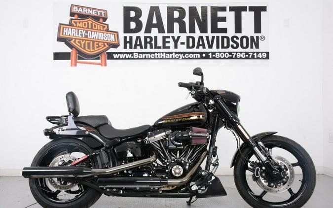 2016 Harley-Davidson FXSE CVO™ Pro Street Breakout