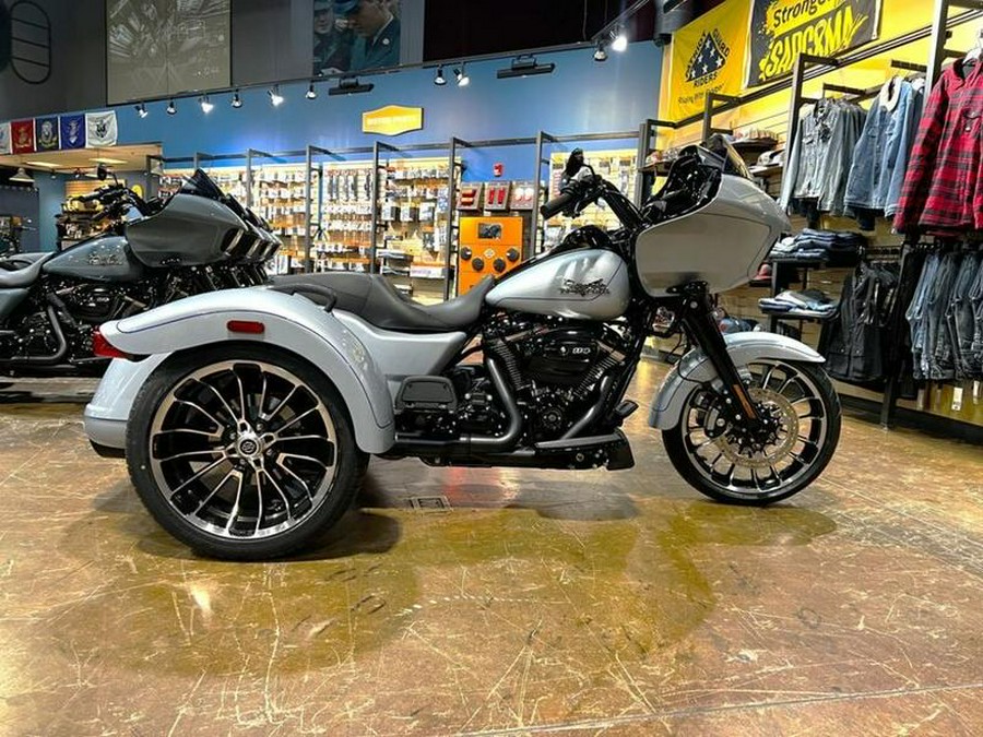 2024 Harley-Davidson® FLTRT - Road Glide® 3