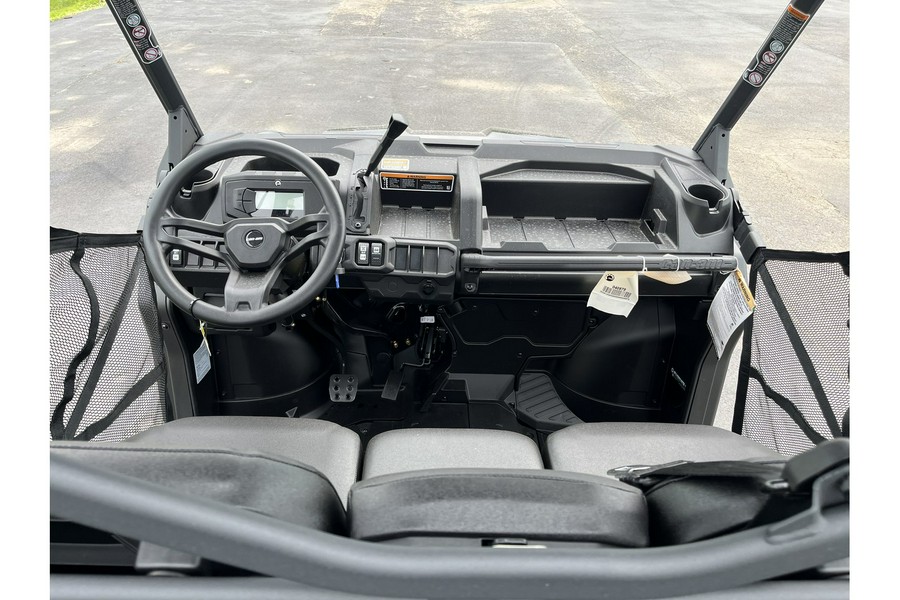 2025 Can-Am SSV DEF DPS 62 HD9 BK 25