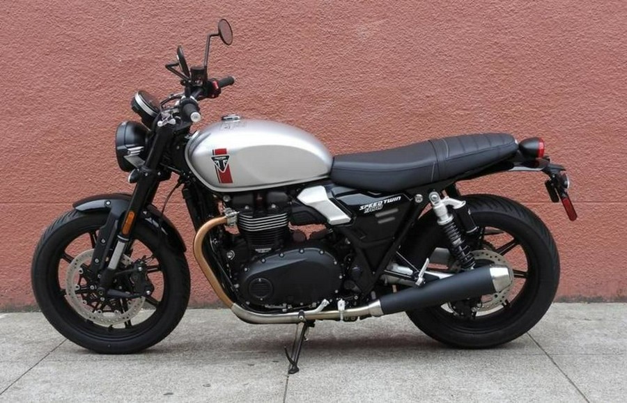 2025 Triumph Speed Twin 900 Aluminium Silver/Carnival Red/Jet Black