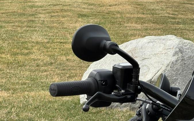 2026 Indian Motorcycle® Indian Challenger 125th Anniversary Edition 125th Anniversary Red with Blac