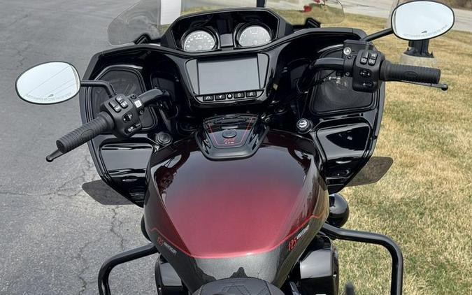 2026 Indian Motorcycle® Indian Challenger 125th Anniversary Edition 125th Anniversary Red with Blac