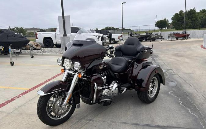2022 Harley-Davidson® FLHTCUTG - Tri Glide® Ultra
