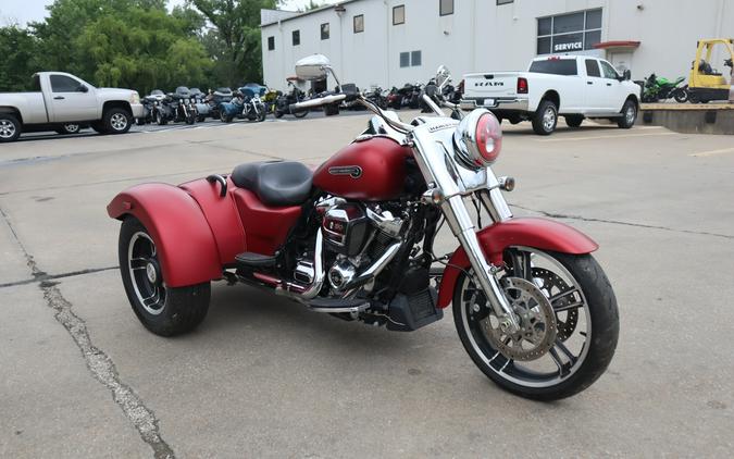 2019 Harley-Davidson Freewheeler Wicked Red Denim