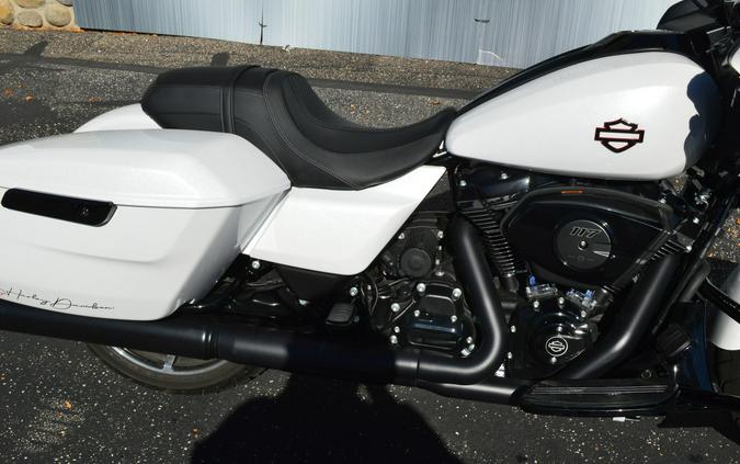 FLTRX 2025 Road Glide™