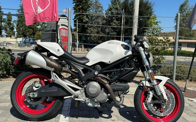 2014 Ducati Monster 696