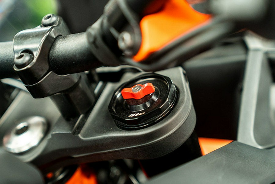 2025 KTM Adventure 390 R