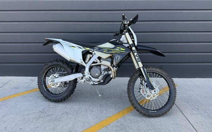 2026 Triumph TF 250-E Jet Black/Pure White