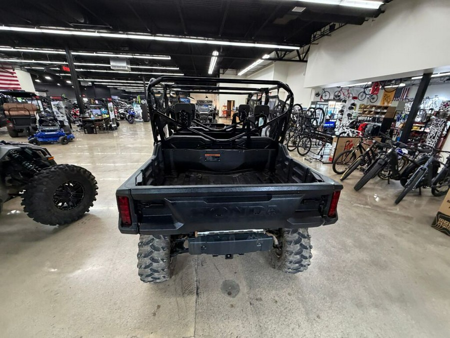 2025 Honda Pioneer 1000-6 Crew Deluxe