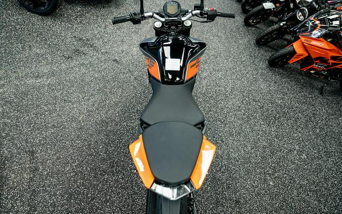 2023 KTM 200 Duke