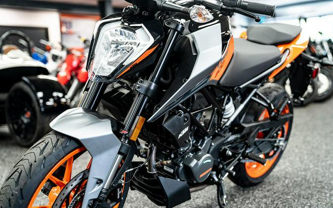 2023 KTM 200 Duke