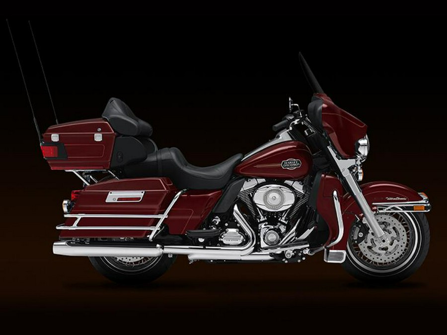 2010 Harley-Davidson® FLHTCU - Ultra Classic® Electra Glide