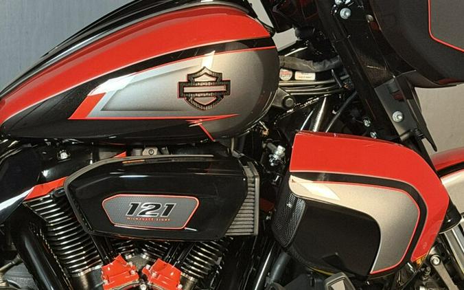 2026 Harley-Davidson® CVO Street Glide Limited FLHXLSE CITRUS HEAT