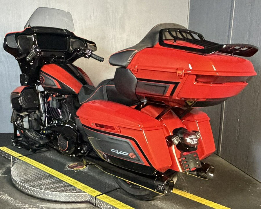2026 Harley-Davidson® CVO Street Glide Limited FLHXLSE CITRUS HEAT