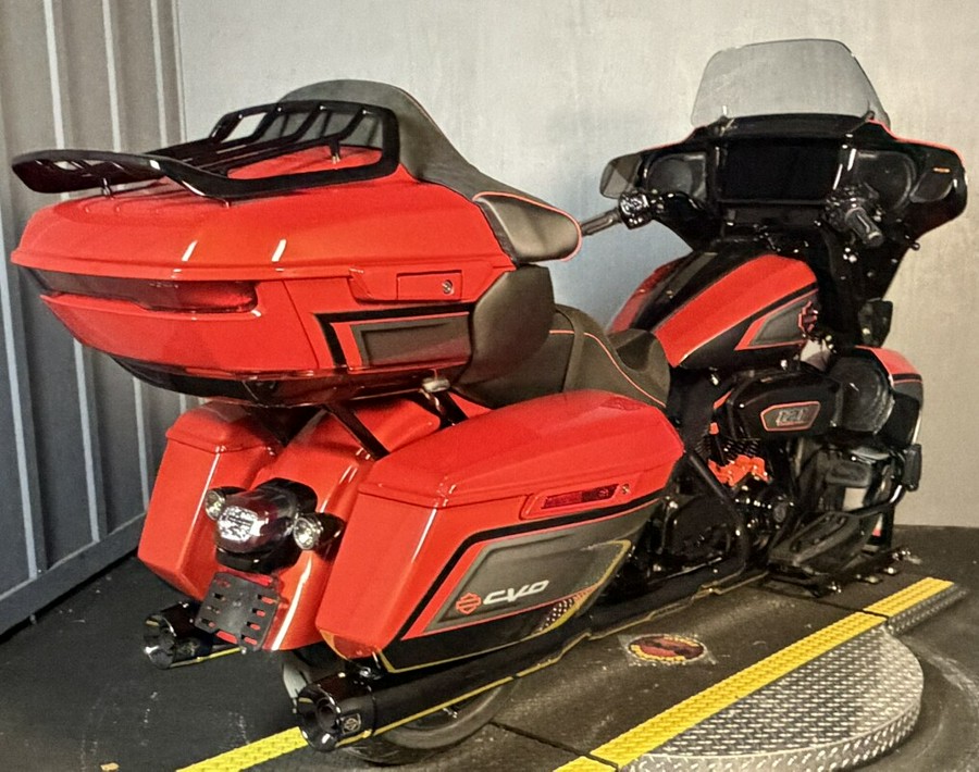2026 Harley-Davidson® CVO Street Glide Limited FLHXLSE CITRUS HEAT