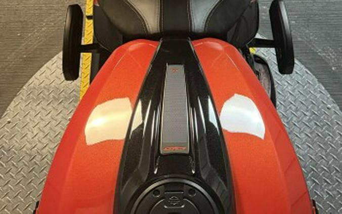 2026 Harley-Davidson® CVO Street Glide Limited FLHXLSE CITRUS HEAT