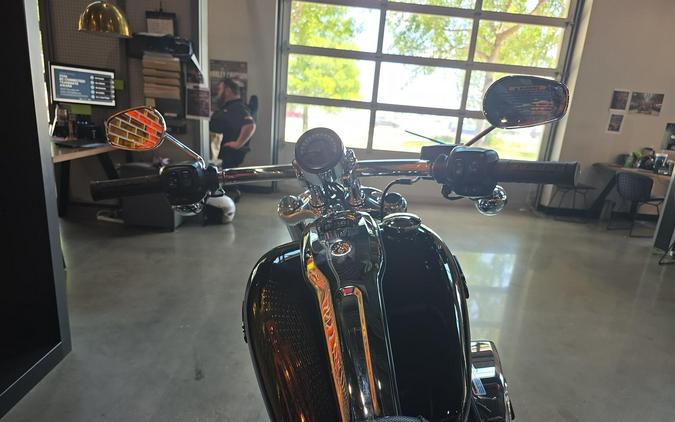Harley-Davidson® Breakout™ 2025