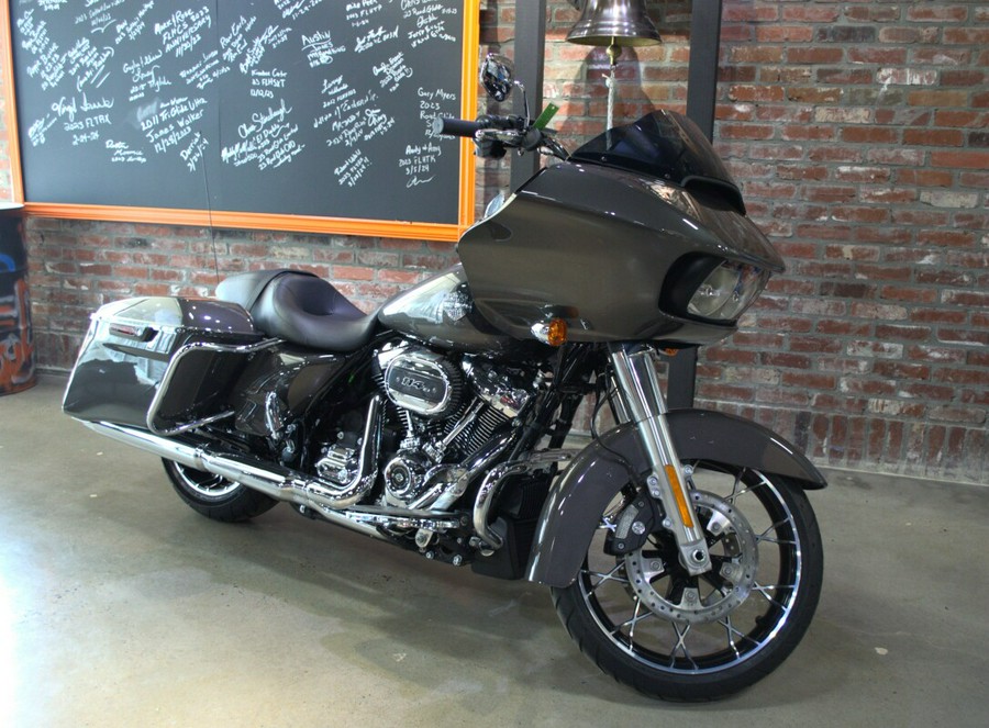 2023 Harley-Davidson® Road Glide® Special Gray Haze