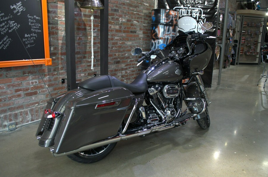 2023 Harley-Davidson® Road Glide® Special Gray Haze