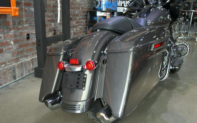 2023 Harley-Davidson® Road Glide® Special Gray Haze