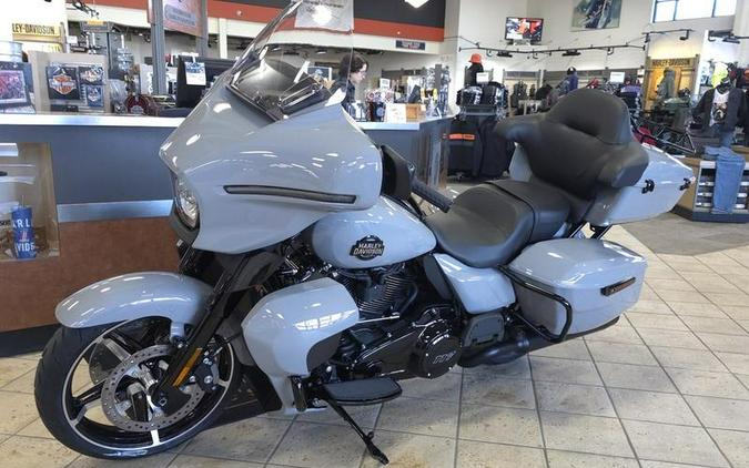 2025 Harley-Davidson® FLHXU - Street Glide® Ultra