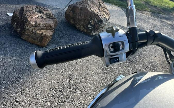 2024 Royal Enfield Super Meteor 650 Interstellar Grey