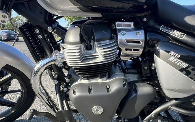 2024 Royal Enfield Super Meteor 650 Interstellar Grey