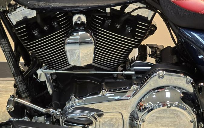 2016 Harley-Davidson® Road Glide® Special Cosmic Blue Pearl FLTRXS