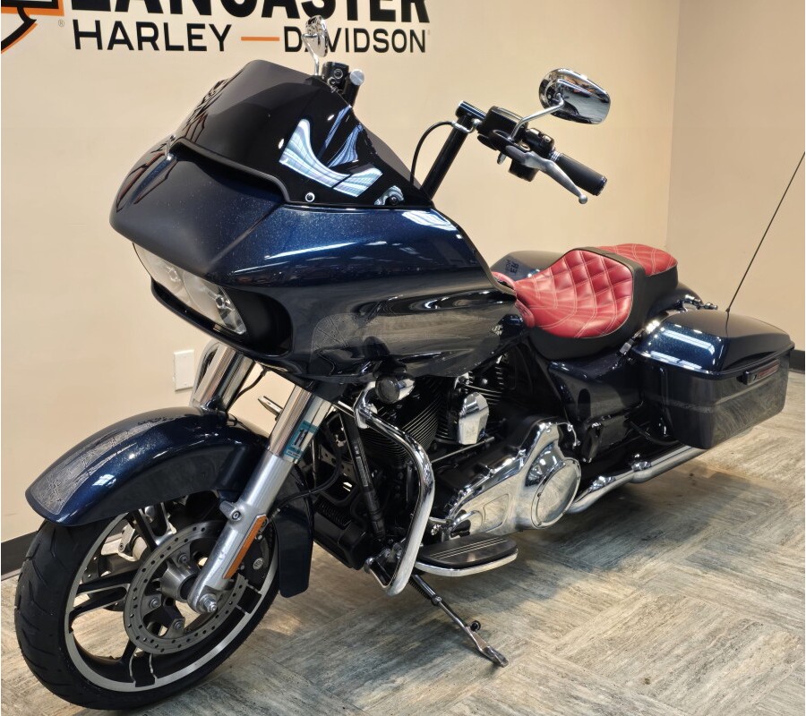 2016 Harley-Davidson® Road Glide® Special Cosmic Blue Pearl FLTRXS