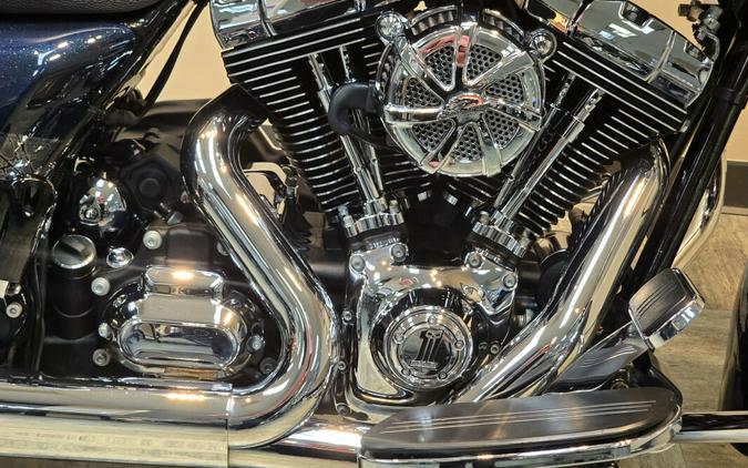 2016 Harley-Davidson® Road Glide® Special Cosmic Blue Pearl FLTRXS