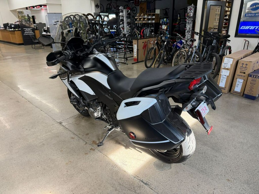 2019 Kawasaki Versys® 1000 SE LT+
