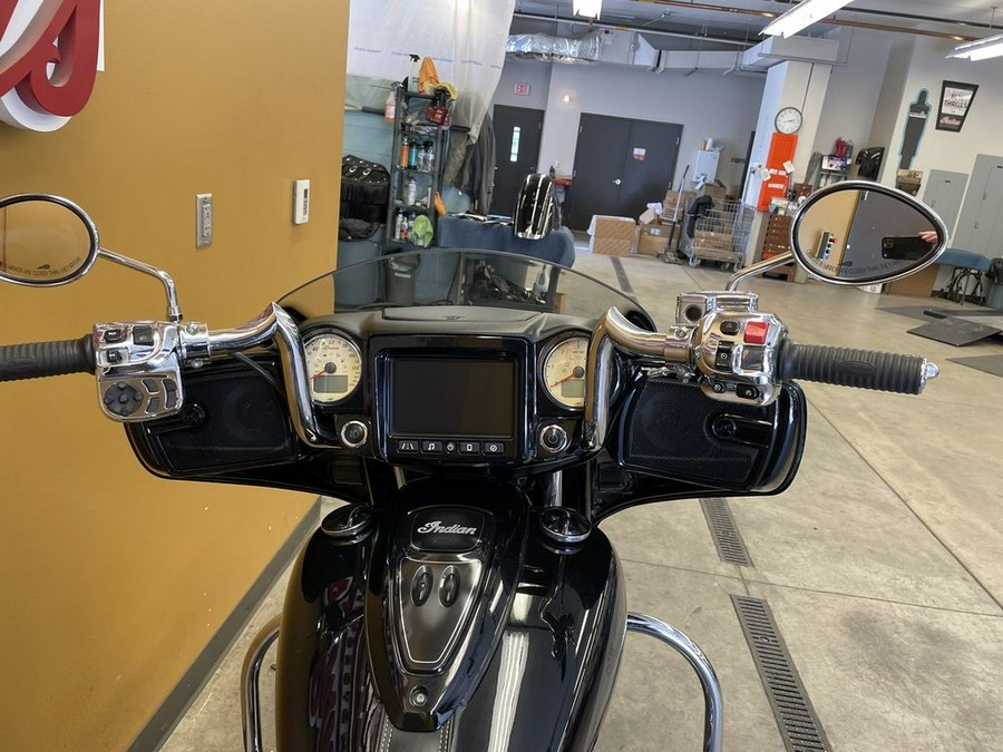 2017 Indian Motorcycle® Chieftain® Thunder Black Pearl