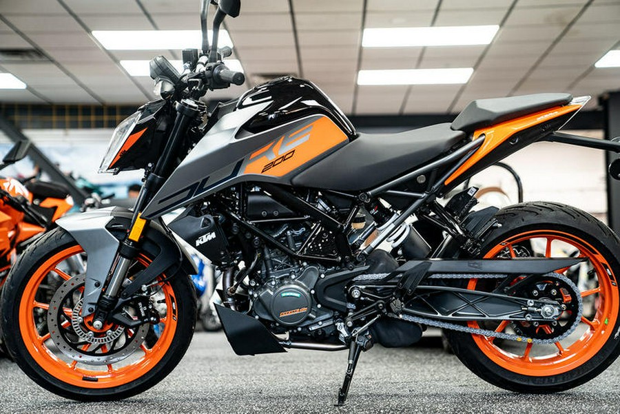 2023 KTM 200 Duke