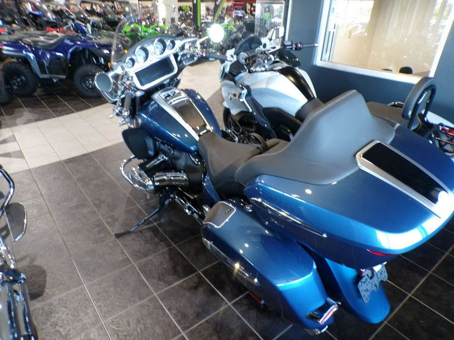 2023 BMW R 18 Transcontinental Gravity Blue Metallic