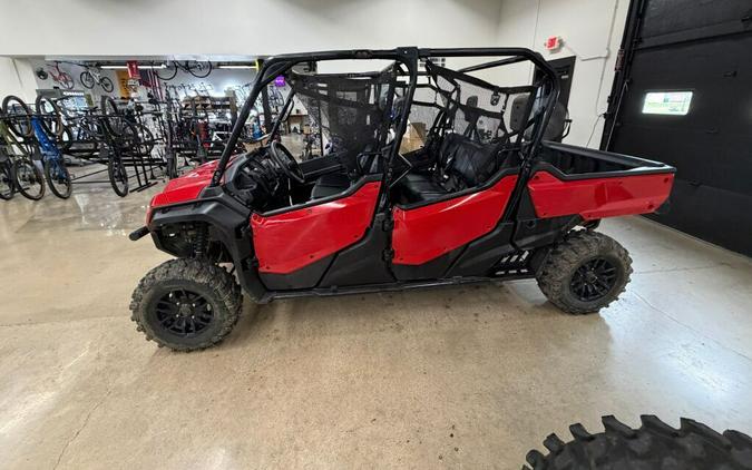 2025 Honda Pioneer 1000-6 Crew Deluxe