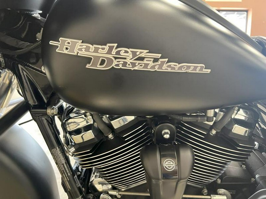 2017 Harley-Davidson® FLHXS - Street Glide® Special