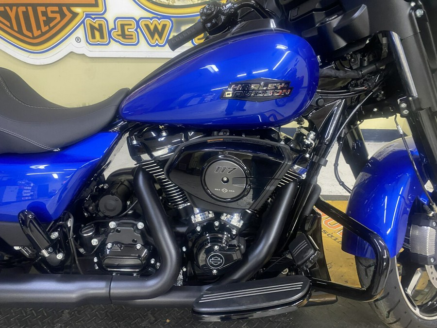 2024 Harley-Davidson Street Glide® Blue Burst - Black Finish