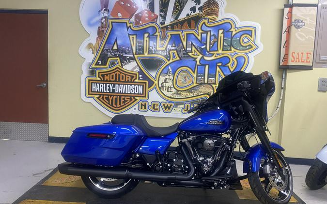 2024 Harley-Davidson Street Glide® Blue Burst - Black Finish