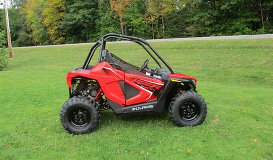 2025 Polaris RZR 200 EFI