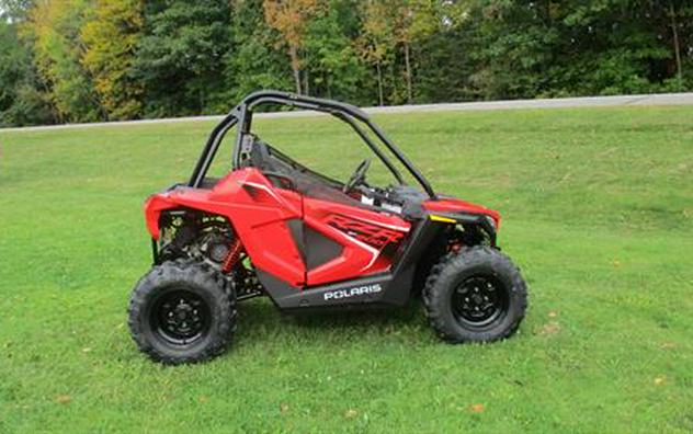 2025 Polaris RZR 200 EFI