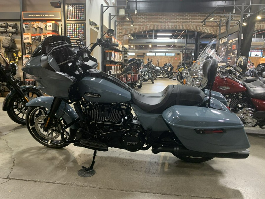 2024 Harley-Davidson® Road Glide® Sharkskin Blue - Black Finish