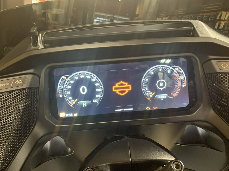 2024 Harley-Davidson® Road Glide® Sharkskin Blue - Black Finish