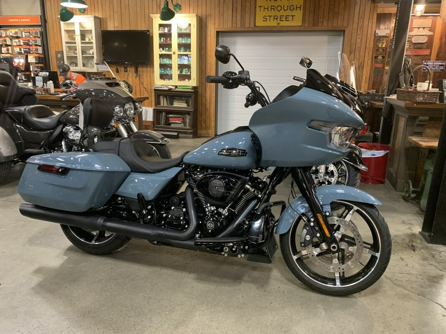 2024 Harley-Davidson® Road Glide® Sharkskin Blue - Black Finish