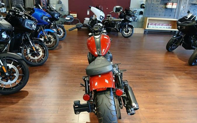 2022 Indian Chief Bobber Ruby Metallic