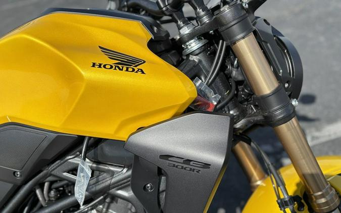 2025 Honda CB300R
