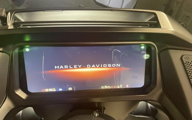 2025 Harley-Davidson® FLTRX - Road Glide®